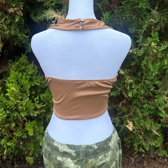 Brown Ruched V Neck Scrunched Crop Top - Picture 3 of 3